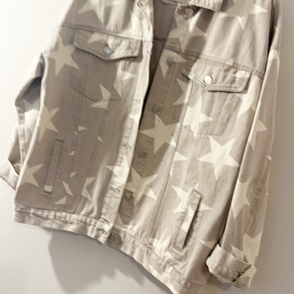 Altar’d State Stone White Oversized STAR jean denim jacket women size Medium - Picture 3 of 7